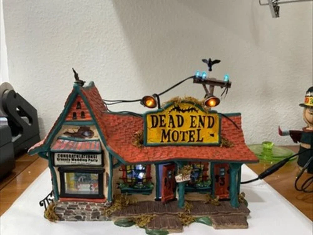 Department 56 Halloween Dead End Motel Mint In Box